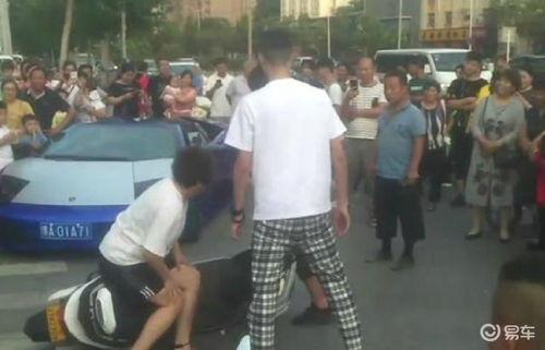 网红吃瓜围观视频,揭秘娱乐圈幕后真相  第2张